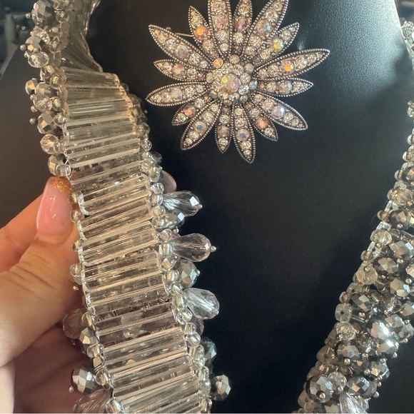 Joan Rivers AB rhinestone brooch, Love earrings & Aldo statement necklace lot - Picture 6 of 6